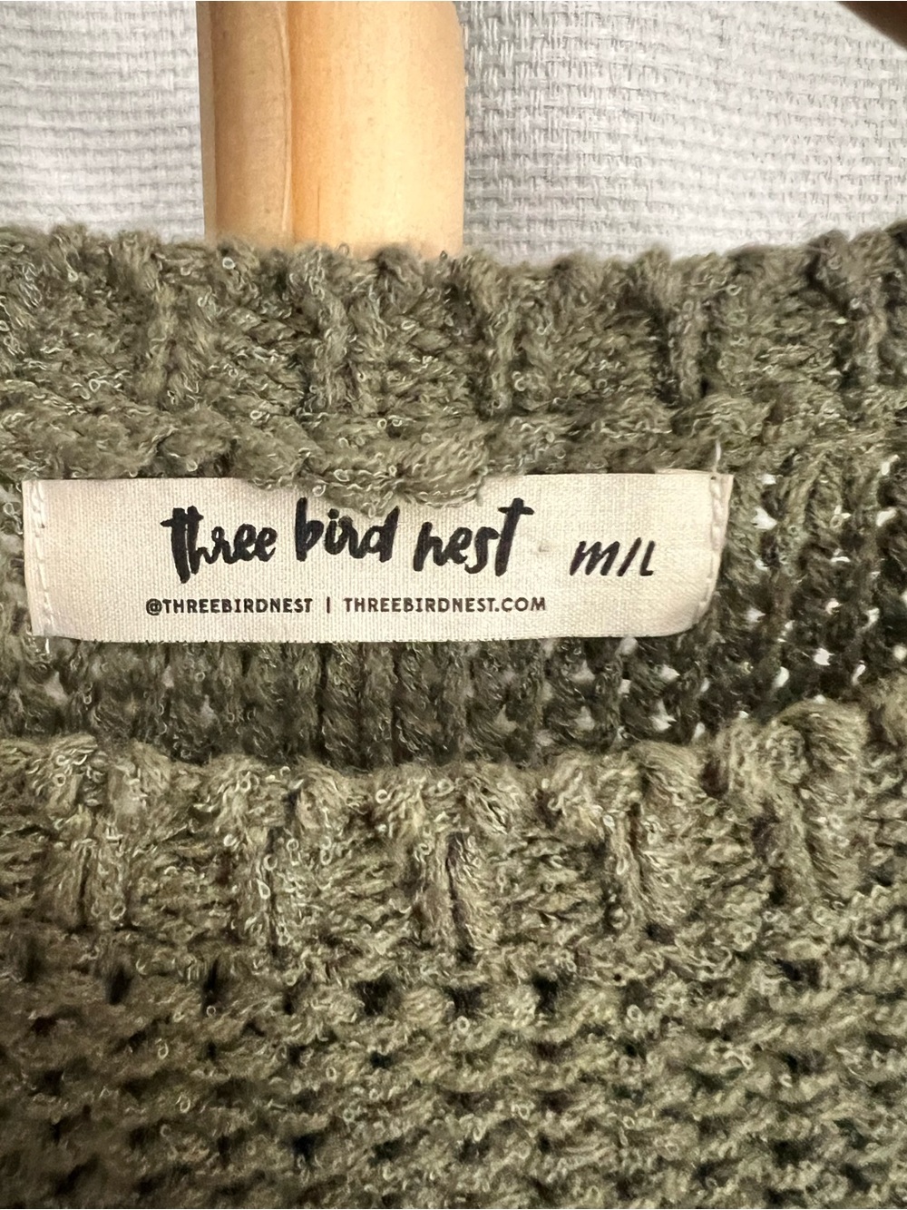 Three Bird Nest- oversized Olive Green Knit Sweater, size M/L - Picture 3 of 5